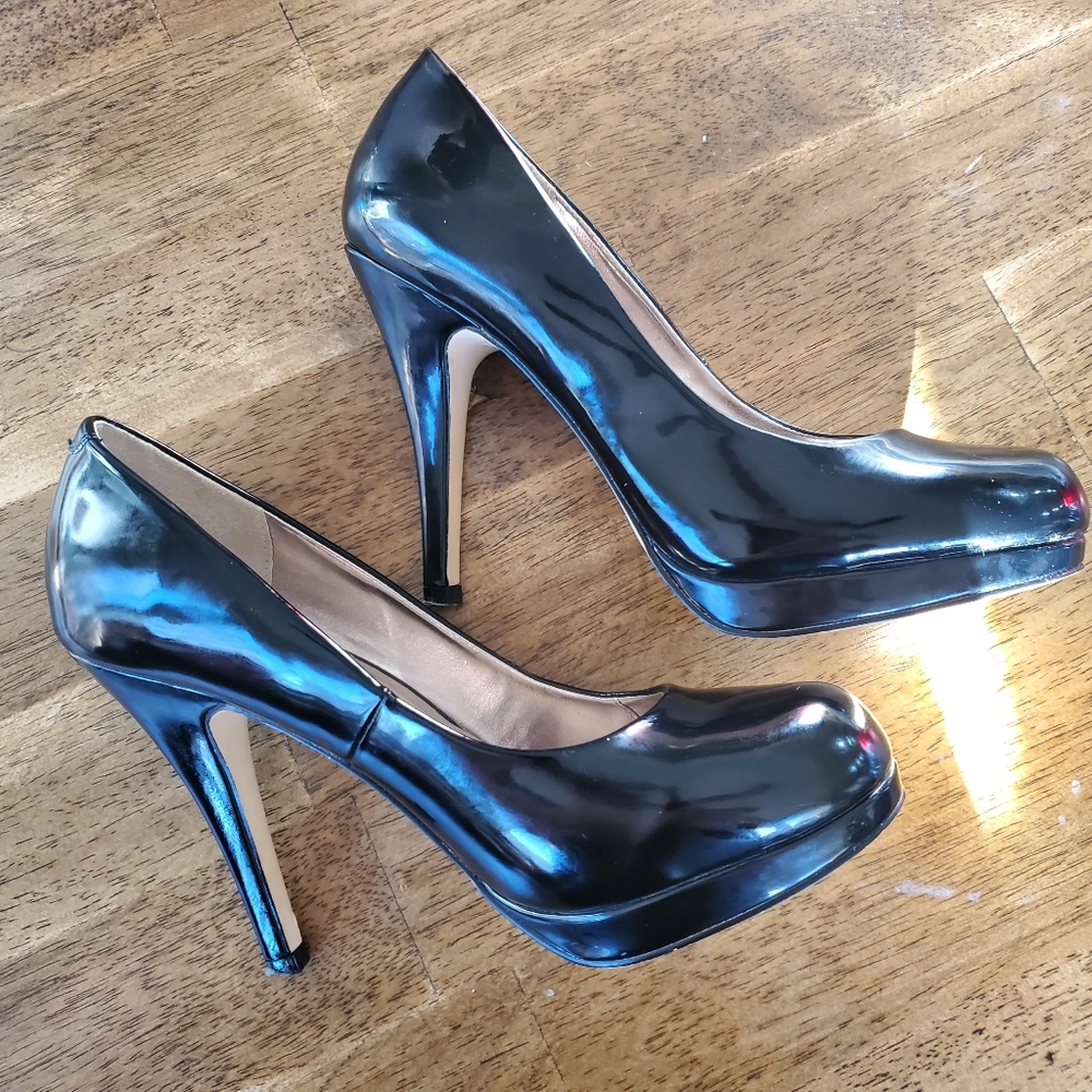 Madden Girl Black Patent Leather 4.5" Heels Size 9M
